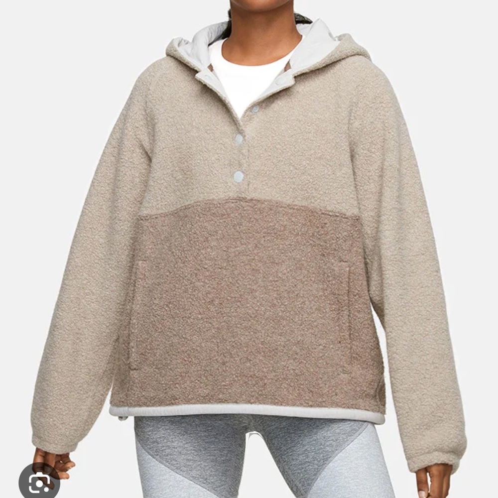 Outdoor voices two toned hooded mega fleece